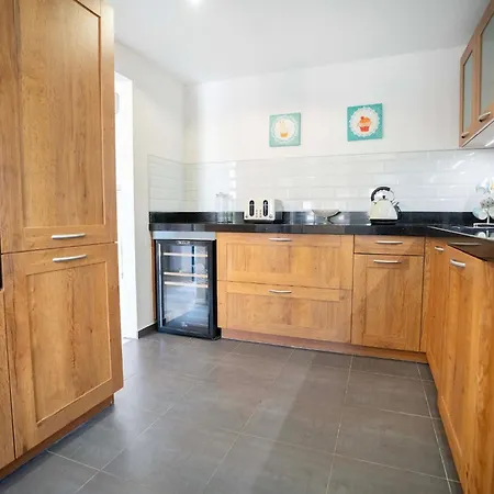 4 Bedroom House Near Marbella Beach Estepona