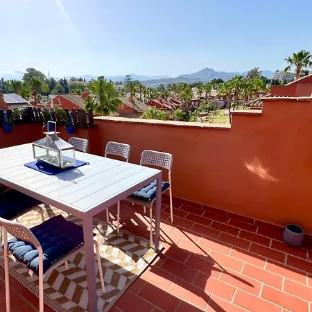 Nyaraló 4 Bedroom House Near Marbella Beach