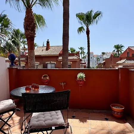 度假居 4 Bedroom House Near Marbella Beach